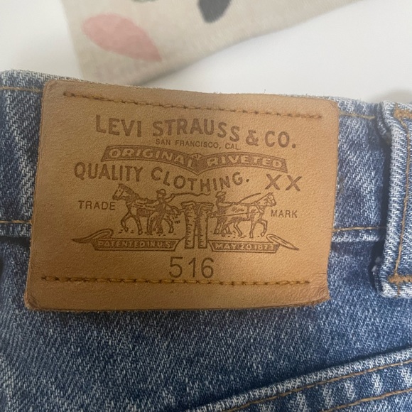 Men’s Levi’s 516 Jeans - Picture 3 of 3